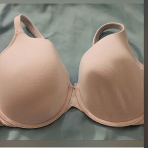 44 DDD Cacique lightly lined t-shirt bra